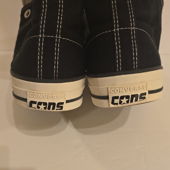 Converse Black and White High-Tops - Picture 4 of 12
